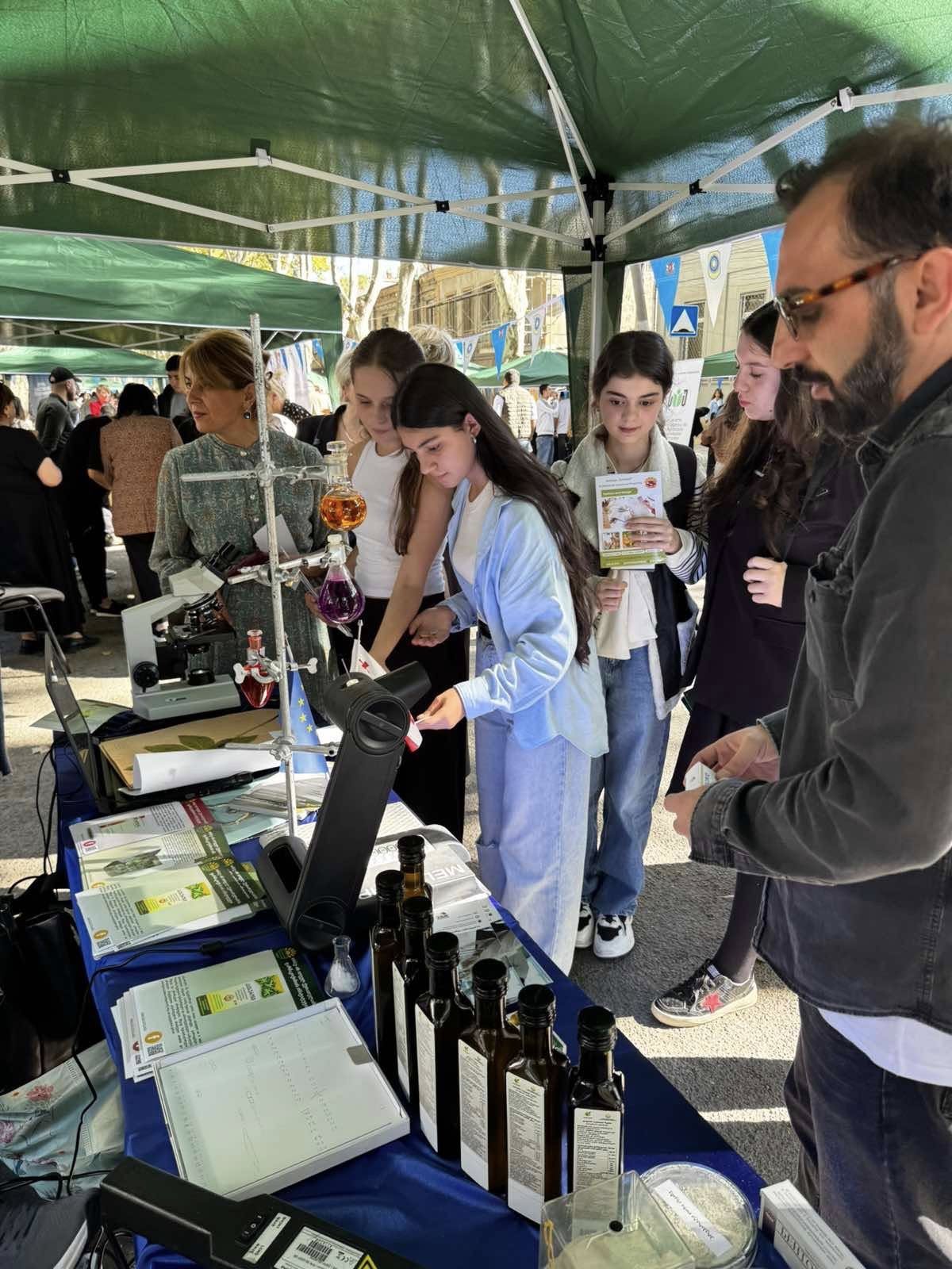 ფესტივალი - "ახალგაზრდა მეცნიერები პლანეტის უკეთესი მომავლისთვის"