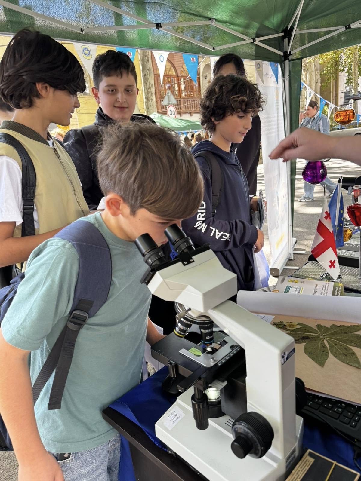 ფესტივალი - "ახალგაზრდა მეცნიერები პლანეტის უკეთესი მომავლისთვის"