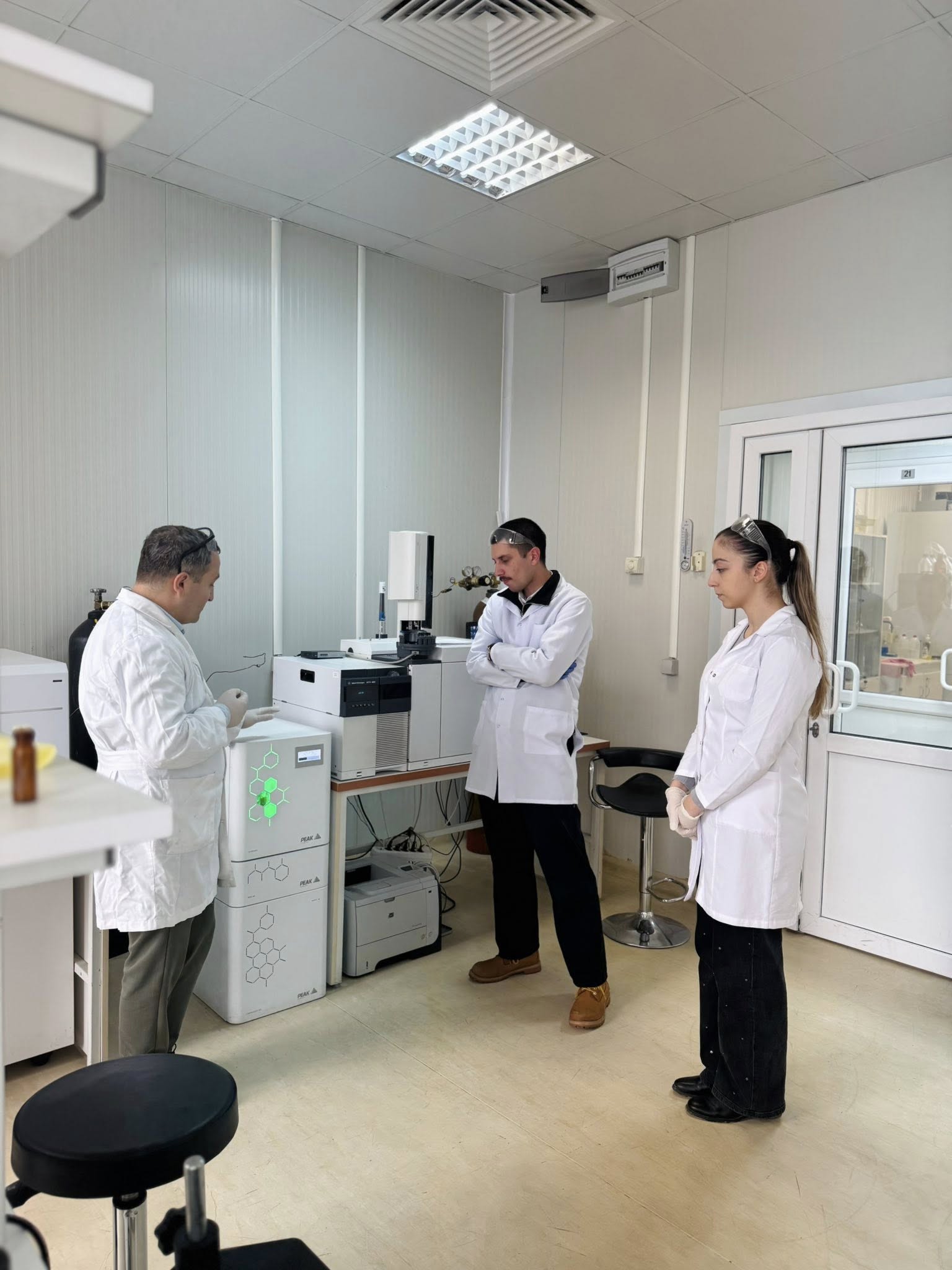 თსსუ-ის იოველ ქუთათელაძის ფარმაკოქიმიის ინსტიტუტს  თსსუ-ის ფარმაციის ფაკულტეტის ბაკალავრიატის სტუდენტები სტუმრობენ