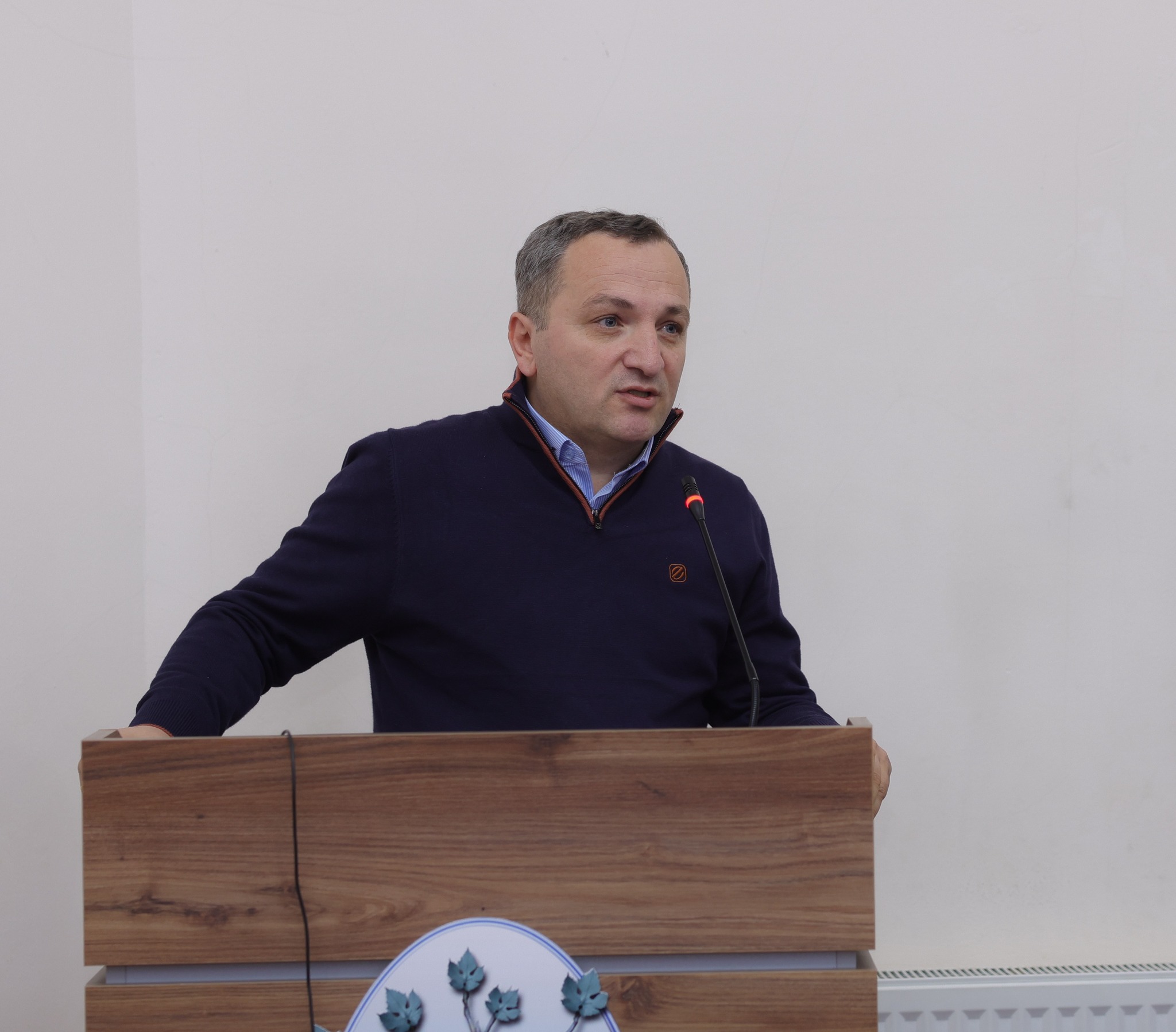 წარტმატებულ სტუდენტებს სახელობითი სტიპენდიები გადაეცათ