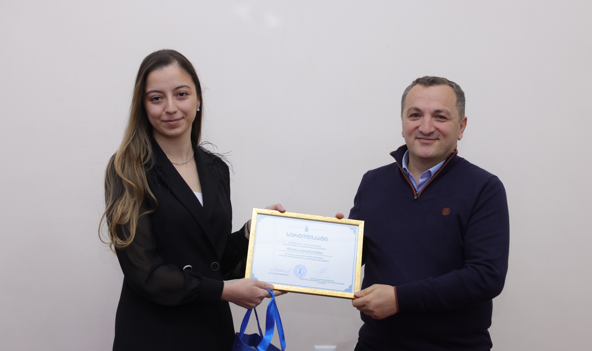 წარტმატებულ სტუდენტებს სახელობითი სტიპენდიები გადაეცათ