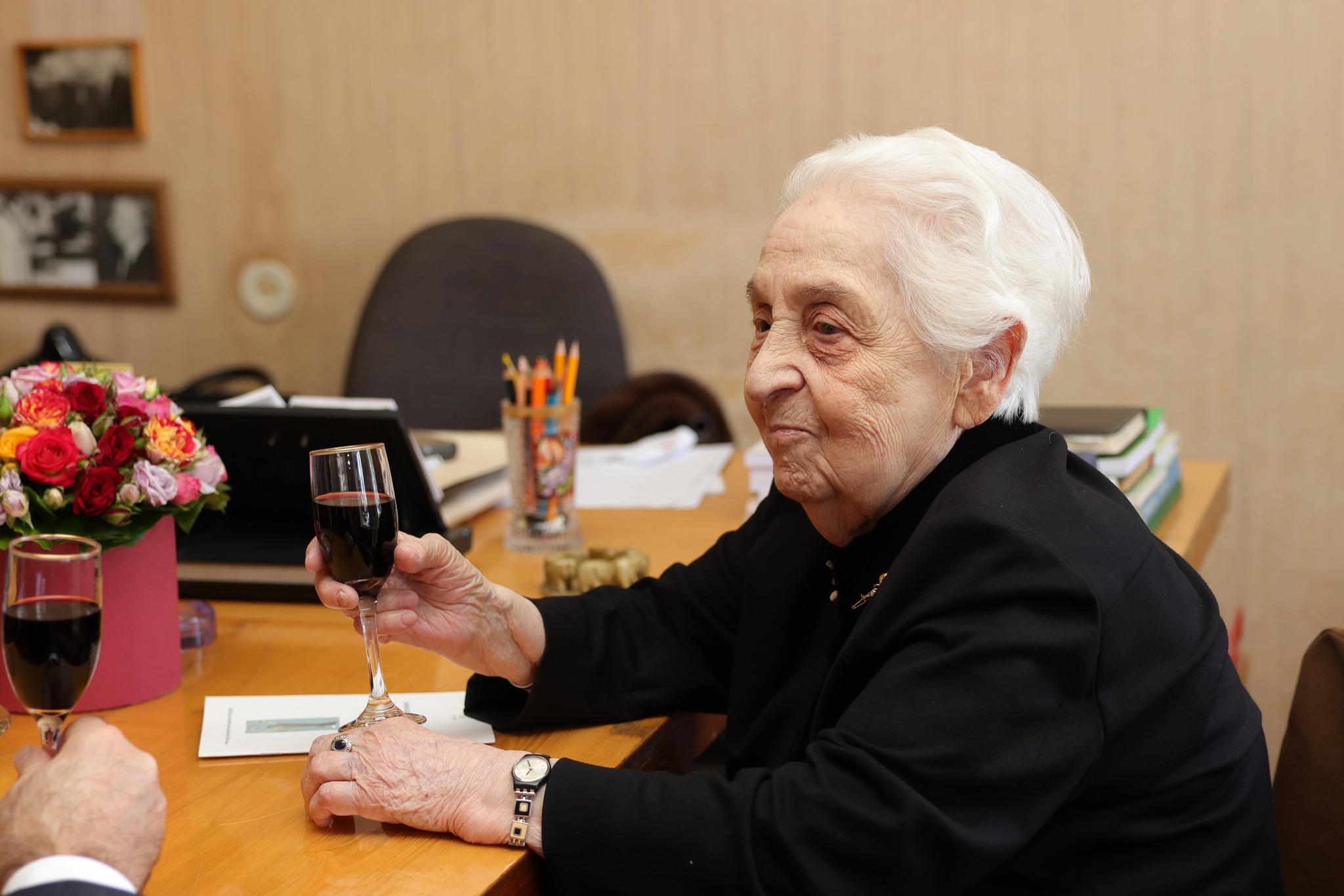 თსსუ-ის იოველ ქუთათელაძის ფარმაკოქიმიის ინსტიტუტის დამსახურებულ მეცნიერს, აკადემიკოს ეთერ ქემერტელიძეს 100 წლის იუბილე შეუსრულდა